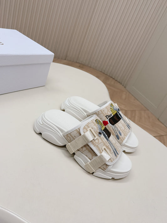 CD 26s Platform Slippers 35 Beige White Canvas Lambskin 643812