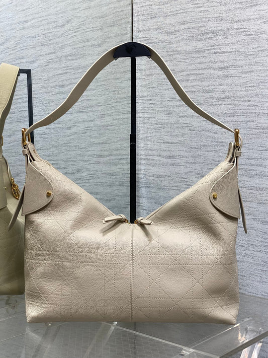 Dior 2025 Voyage Bag 34cm Powder Beige Grained Calfskin 267779