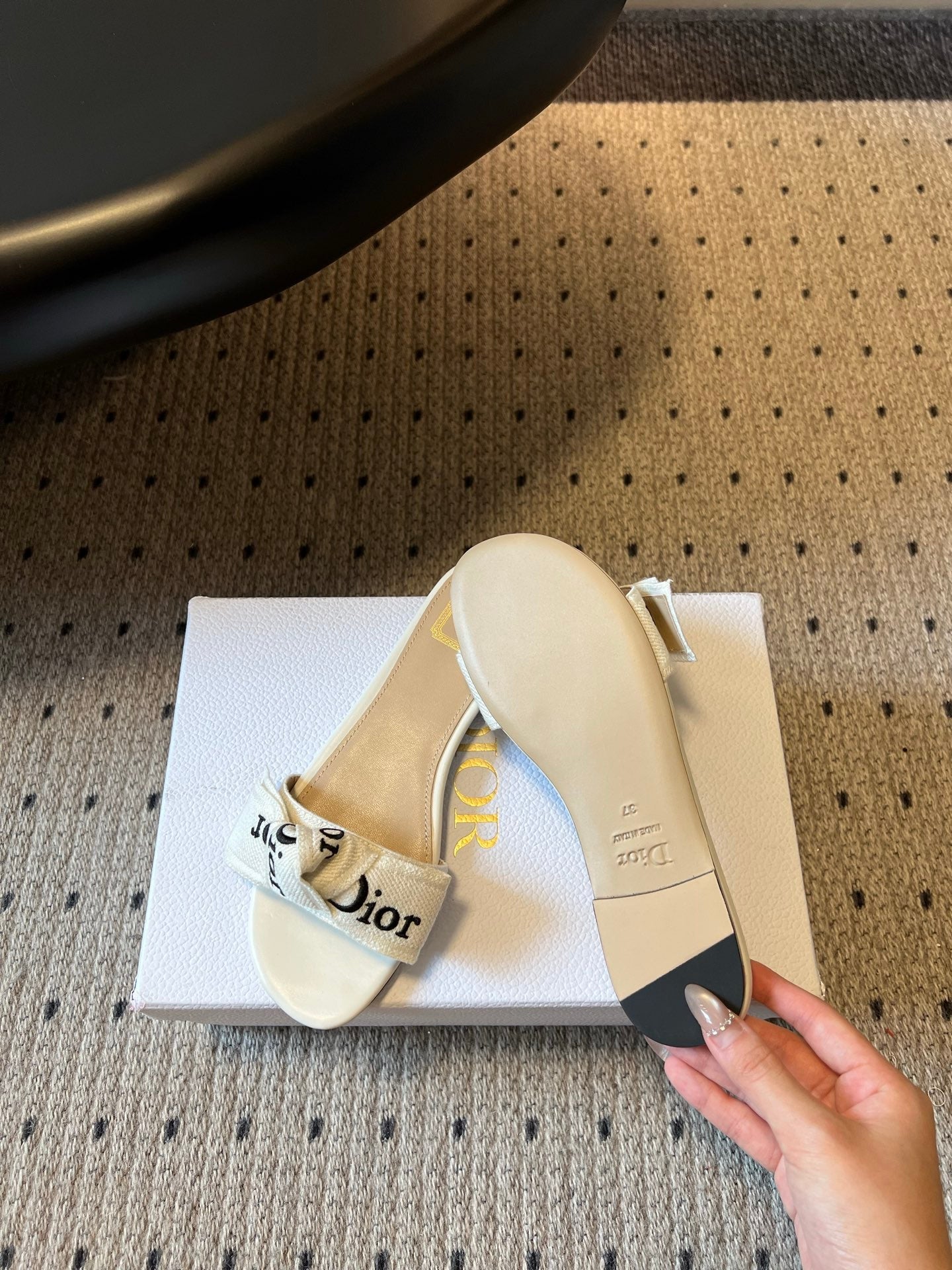 CD 26s J'Adior Slide White Embroidered Cotton 820048