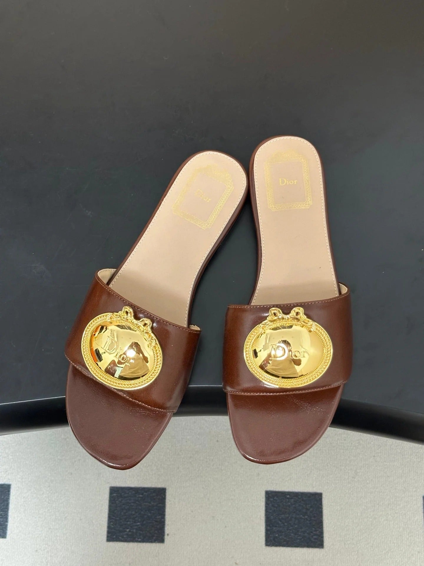 CD D-Club Retro CD Letter Metal Buckle Flat Sandals Leather 846986