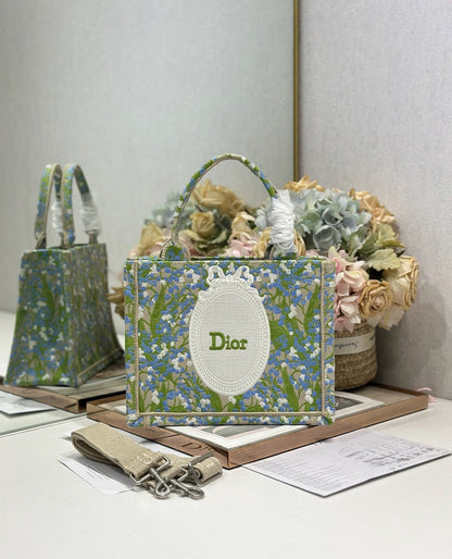 CD Book Tote Green in Canvas 288099