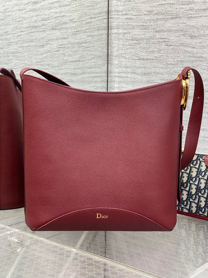CD Médaillon Bucket Bag 26.5cm Burgundy in Cowhide 155520