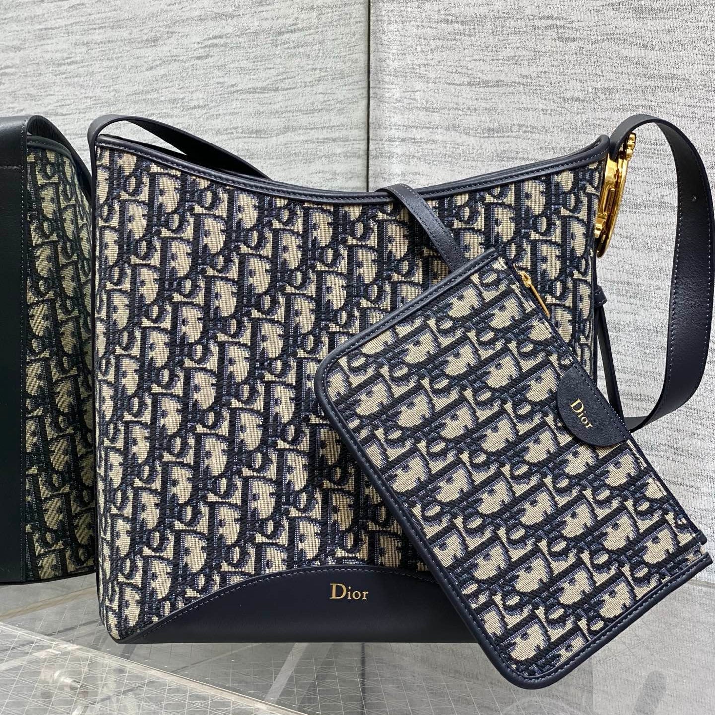 CD Médaillon Bucket Bag 26.5cm Navy Blue in Cowhide 155530