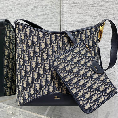 CD Médaillon Bucket Bag 26.5cm Navy Blue in Cowhide 155530