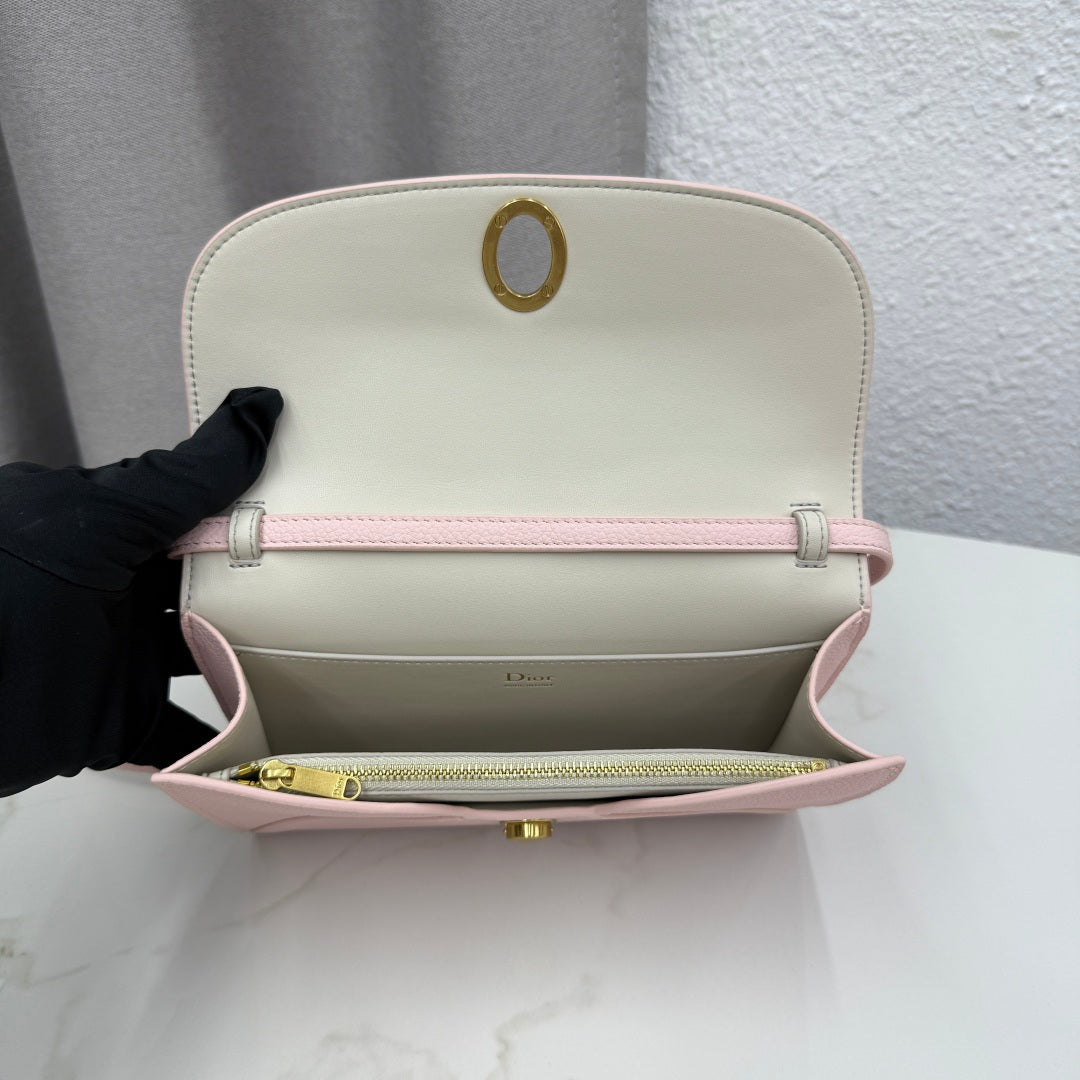 CD Médaillon Envelope Pouch 20.5cm Pink Cowhide Leather GHW 158548