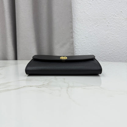 CD Médaillon Envelope Pouch 20.5cm Black Cowhide Leather GHW 158550