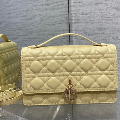 MISS CD TOP HANDLE 24CM LIME LAMBSKIN
