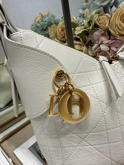 CD Small Dior Voyage Bag 22cm White Macrocannage Calfskin 288621