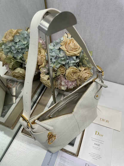 CD Medium Dior Voyage Bag 28cm White Macrocannage Calfskin 288631