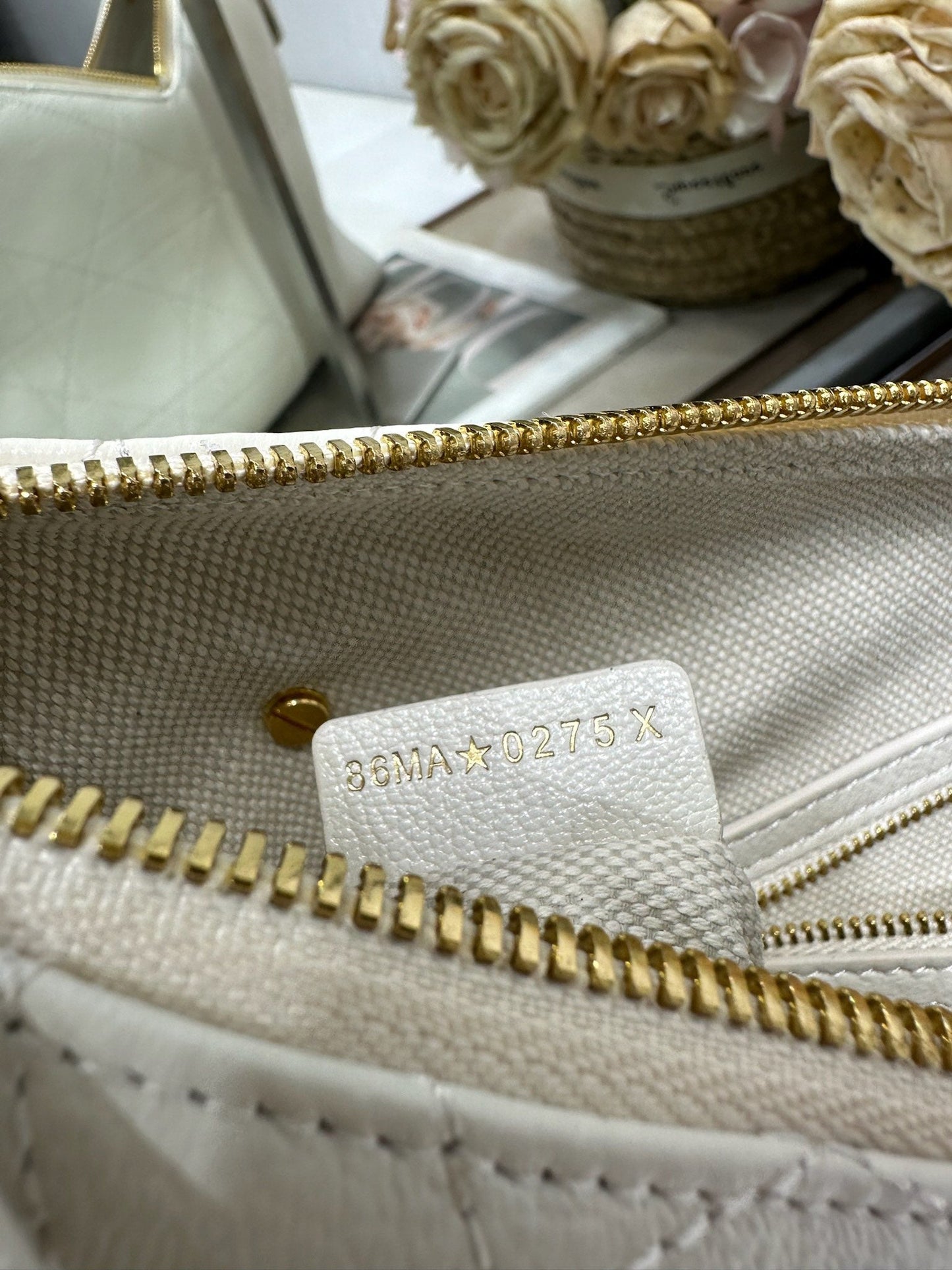 CD Medium Dior Voyage Bag 28cm White Macrocannage Calfskin 288631