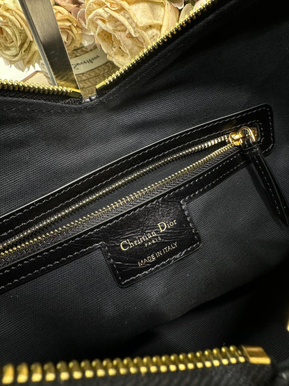 CD Medium Dior Voyage Bag 28cm Black Glossy Macrocannage Calfskin 288634