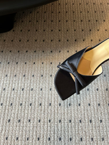 CD 26s Bow Slide Black Satin 820002