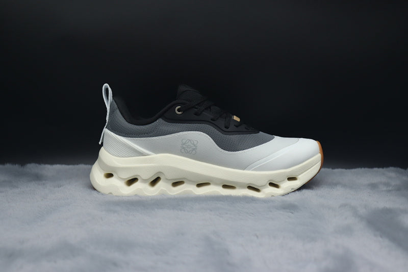 ON Cloudtilt 2 Lifestyle Sneaker