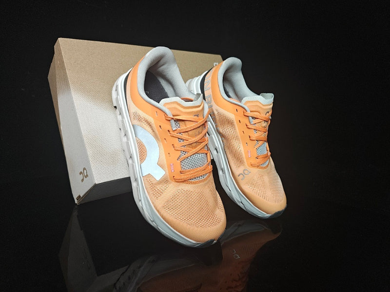 ON Cloudflow 5 Running Shoe