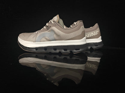 ON Cloudflow 5 Running Shoe