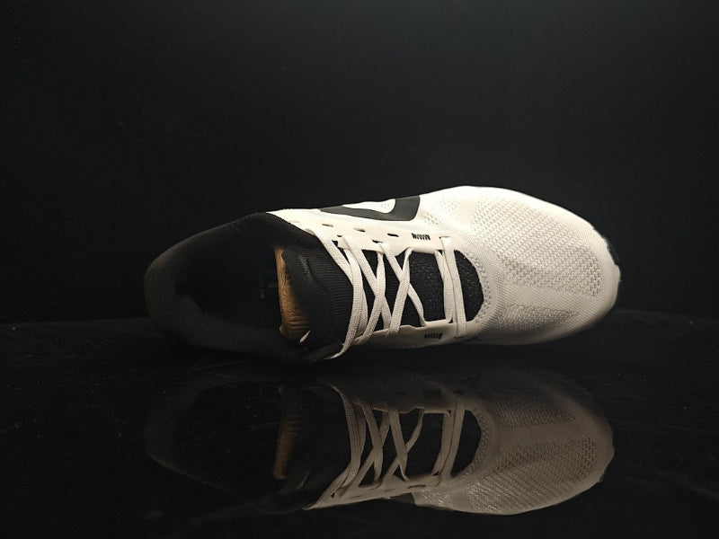 ON Cloudflow 5 Running Shoe