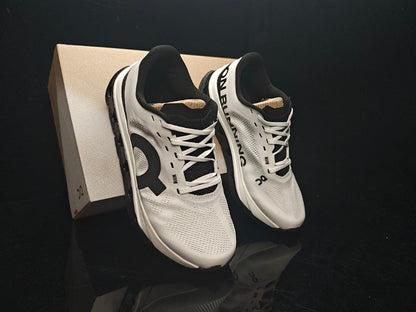 ON Cloudflow 5 Running Shoe