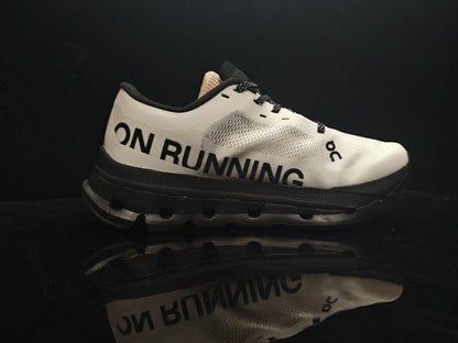 ON Cloudflow 5 Running Shoe