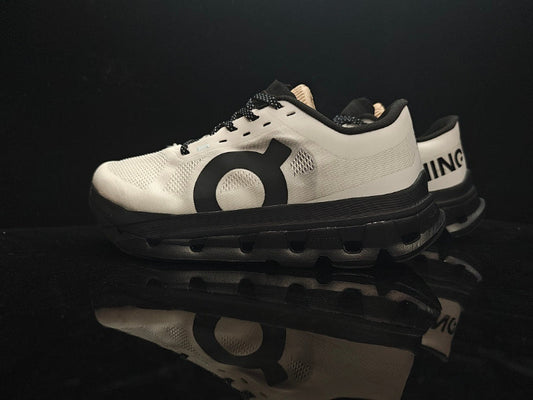 ON Cloudflow 5 Running Shoe