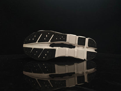 ON Cloudflow 5 Running Shoe