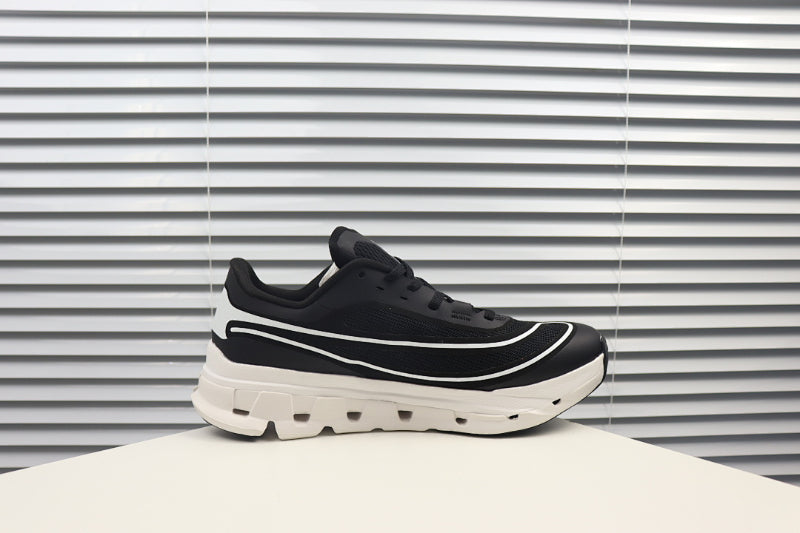 ON Cloudflow 5 Running Shoe