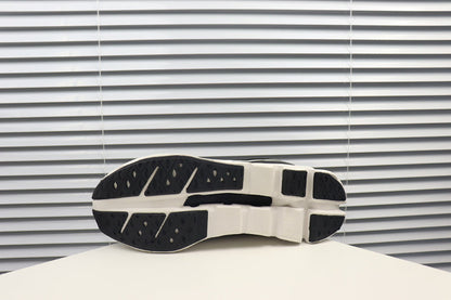 ON Cloudflow 5 Running Shoe