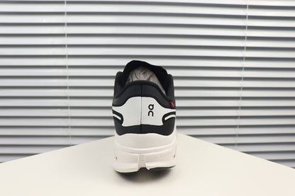 ON Cloudflow 5 Running Shoe