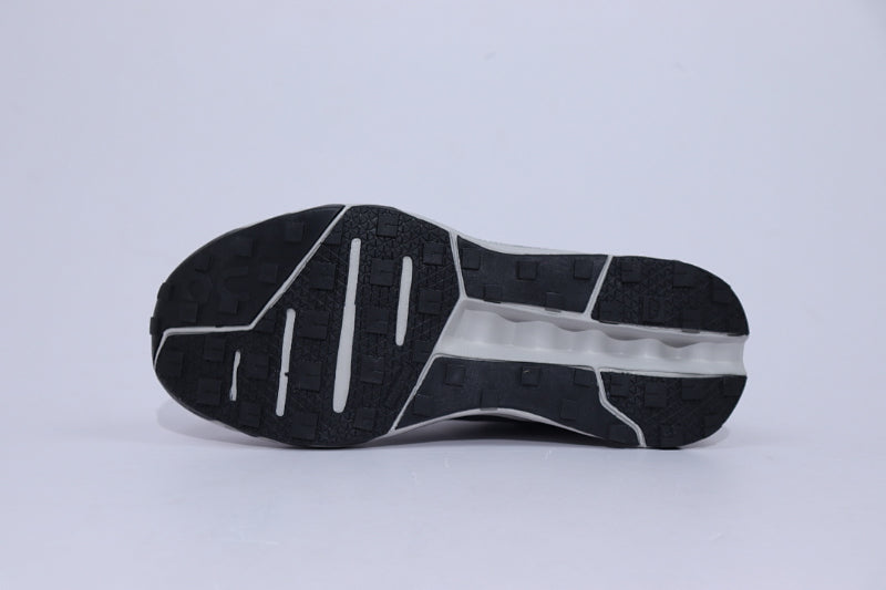 ON Cloudhorizon Running Shoe