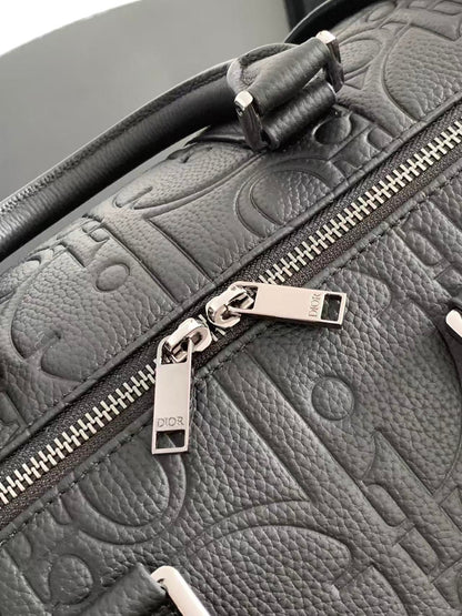 Weekender 40 Black Dior Gravity Leather and Black Grained Calfskin