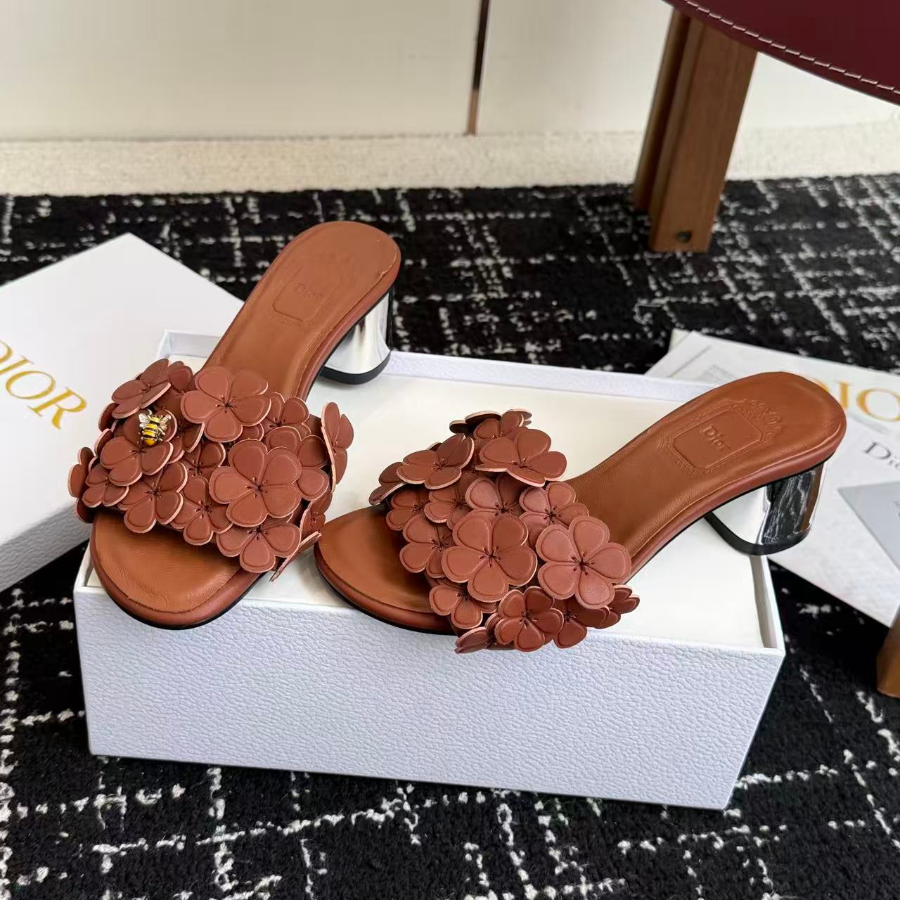 CD Bloom Mules 4.5CM Brown Leather Flowers Bee Accent 966854