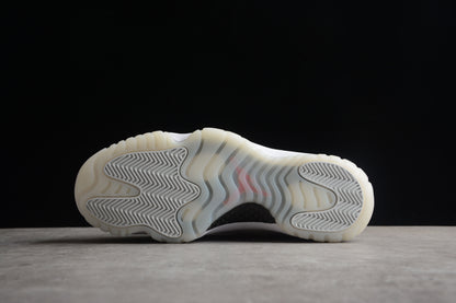 AJ 11 Platinum Tint