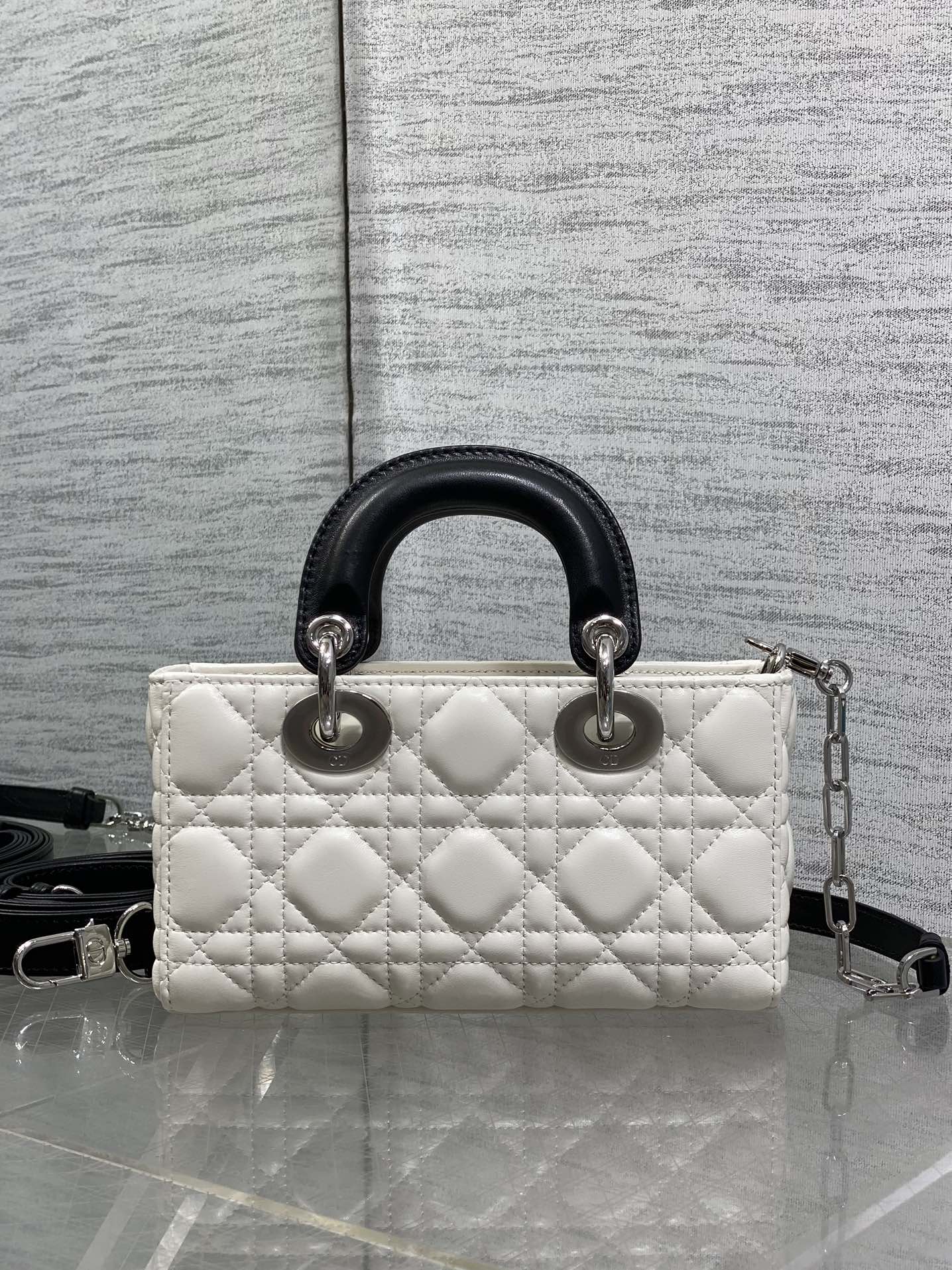 CD 2026 Bow Lady D-Joy Black mix White Cannage Lambskin 286573