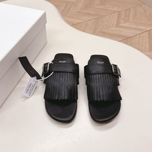 PRA 26S Thong Sandals Black Calfskin 600596