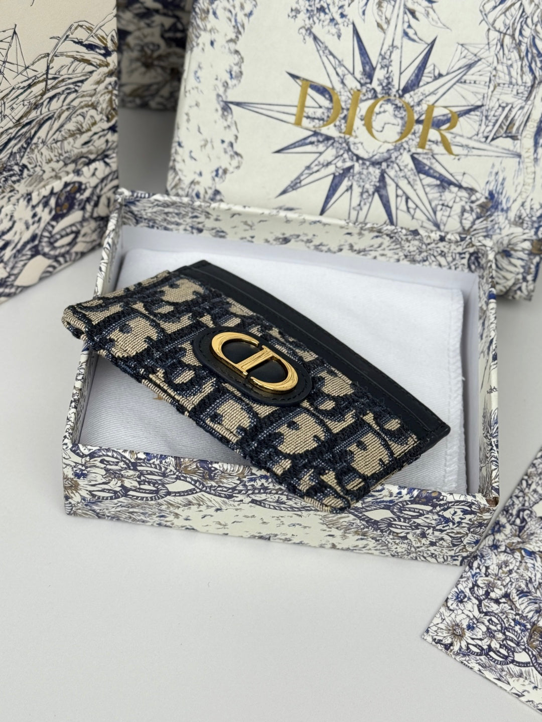 CD 30 Montaigne Freesia Card Holder 10cm Blue Jacquard