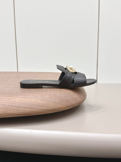 CD 30 Montaigne Slide Black Calfskin 738229
