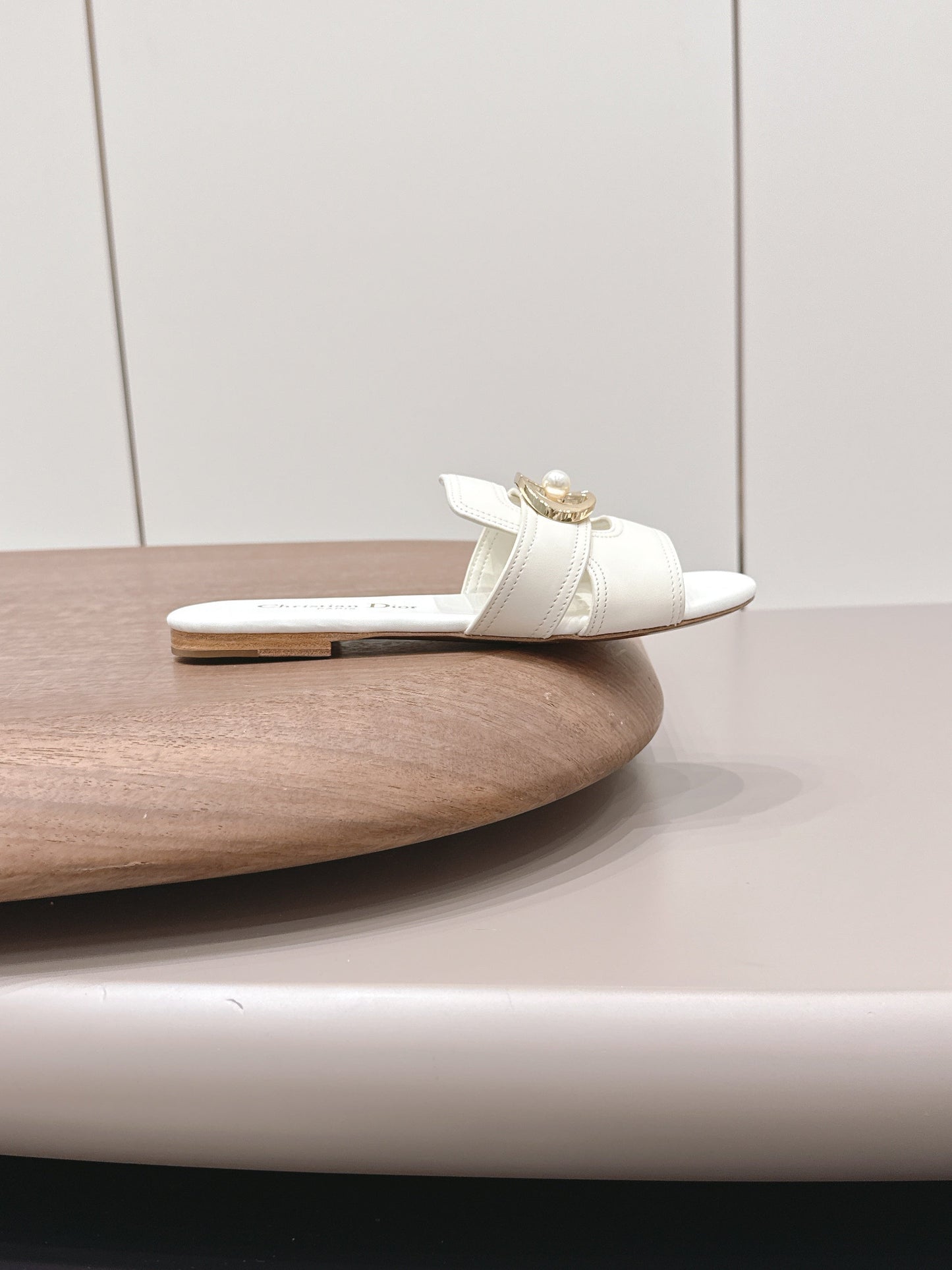 CD 30 Montaigne Slide White Calfskin 738232