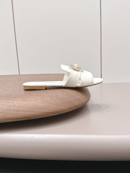 CD 30 Montaigne Slide White Calfskin 738232