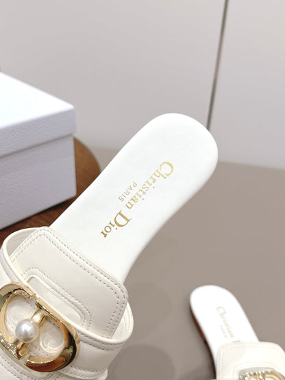 CD 30 Montaigne Slide White Calfskin 738232