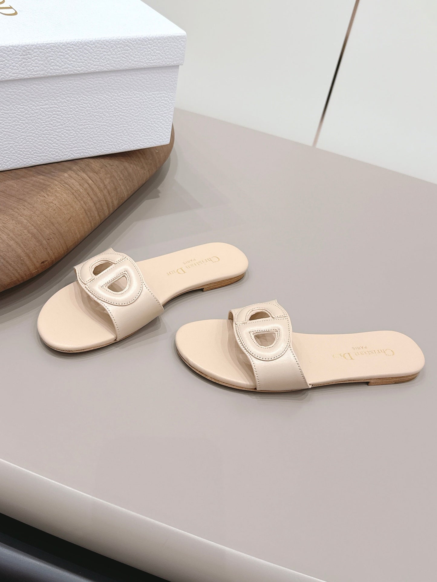 CD 26s Round-Toe Slide Sandals Beige Calfskin 738239