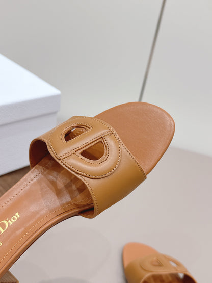 CD 26s Round-Toe Sandals 4.5cm Tan Calfskin 738234