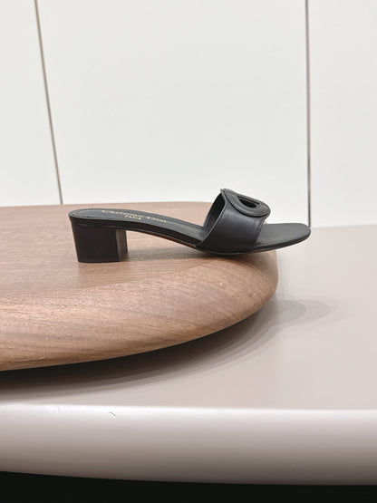 CD 26s Round-Toe Sandals 4.5cm Black Calfskin 738233