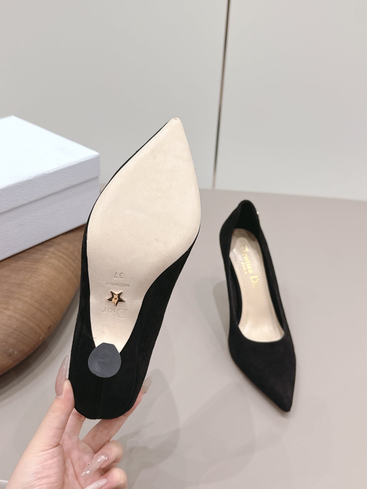 CD 26A Pump 95 Black Suede Sheepskin 738294