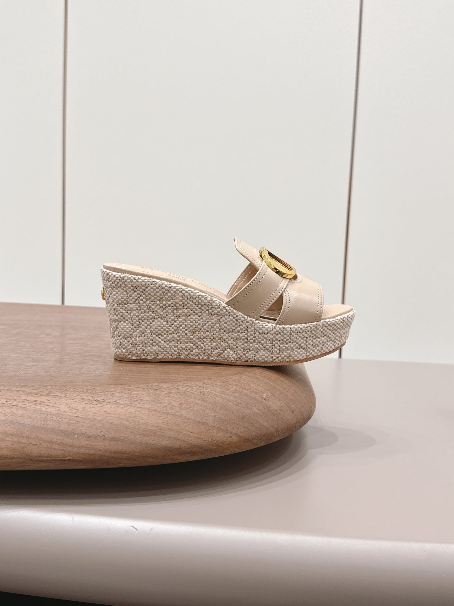 CD 30 Montaigne Wedge Slides 8cm Light Beige Calfskin 738319