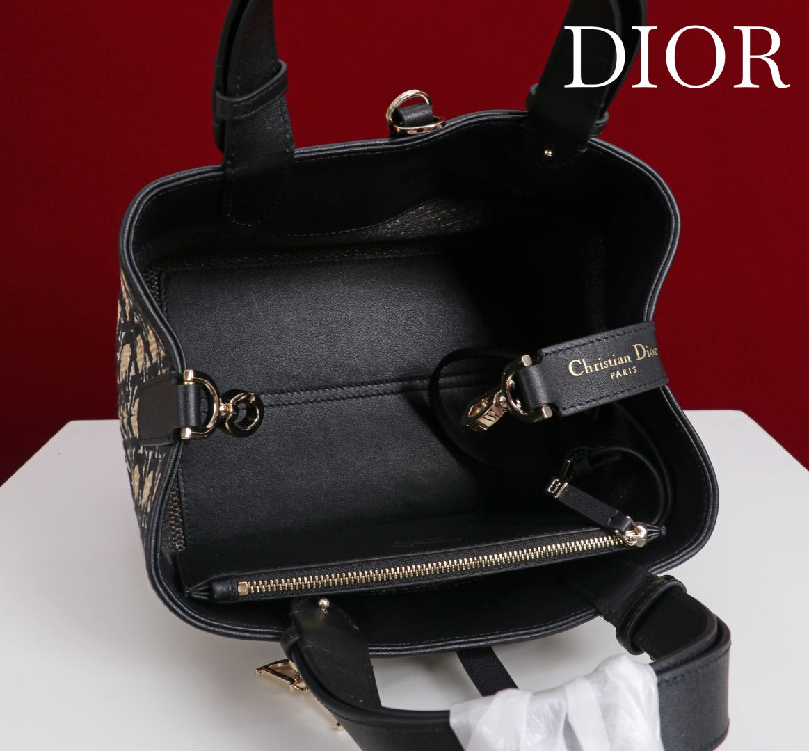 CD Toujours Small Bag 23 Diamond Black Beige Leather 280283