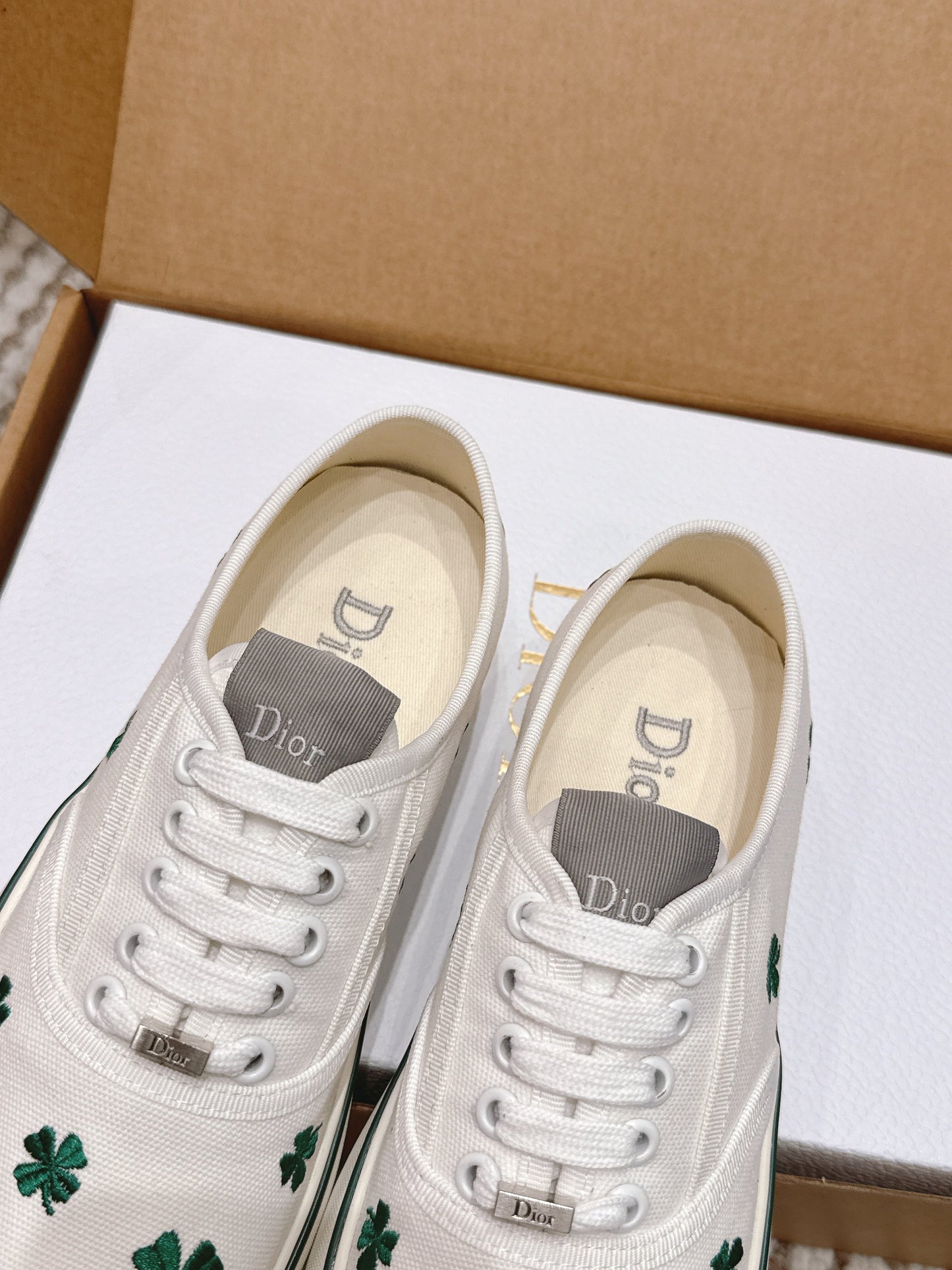 CD Saltwind Sneakers White Four-leaf Clover Embroidery Canvas 632439
