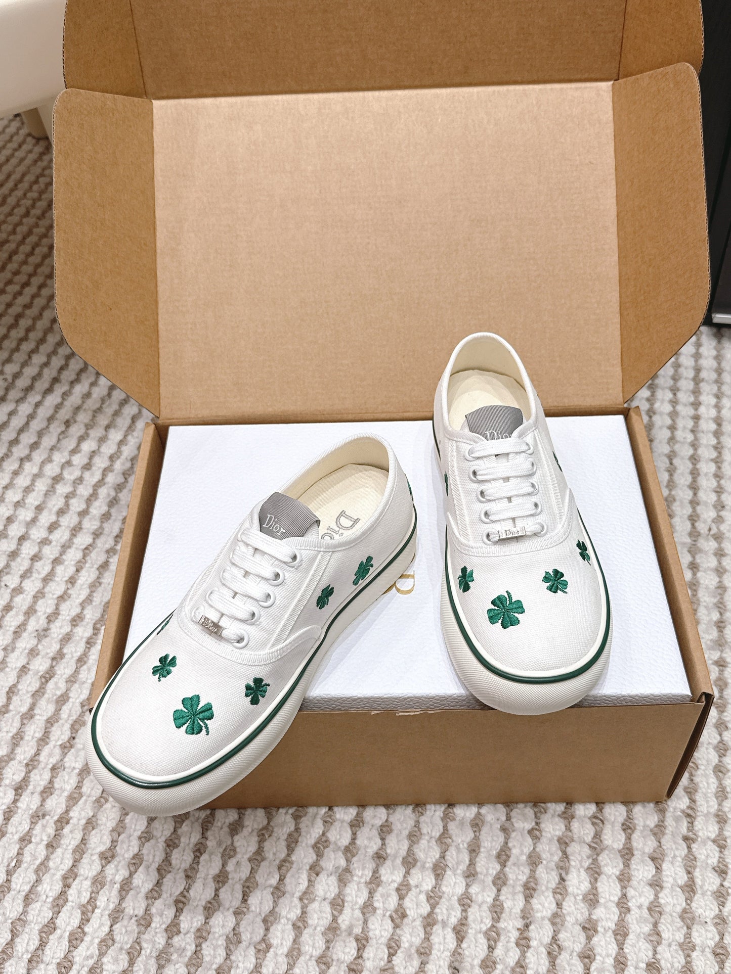 CD Saltwind Sneakers White Four-leaf Clover Embroidery Canvas 632439
