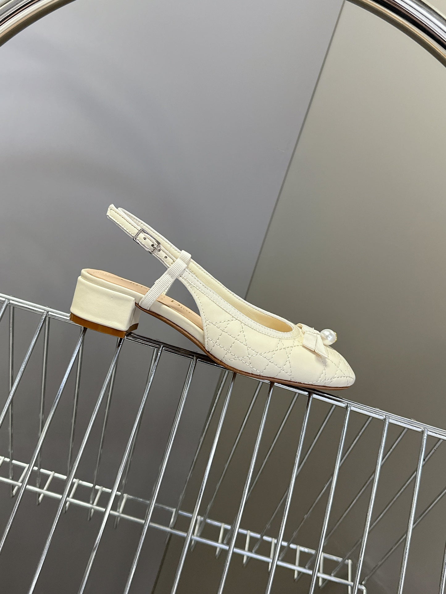CD 25 Slingback Heel White 307172