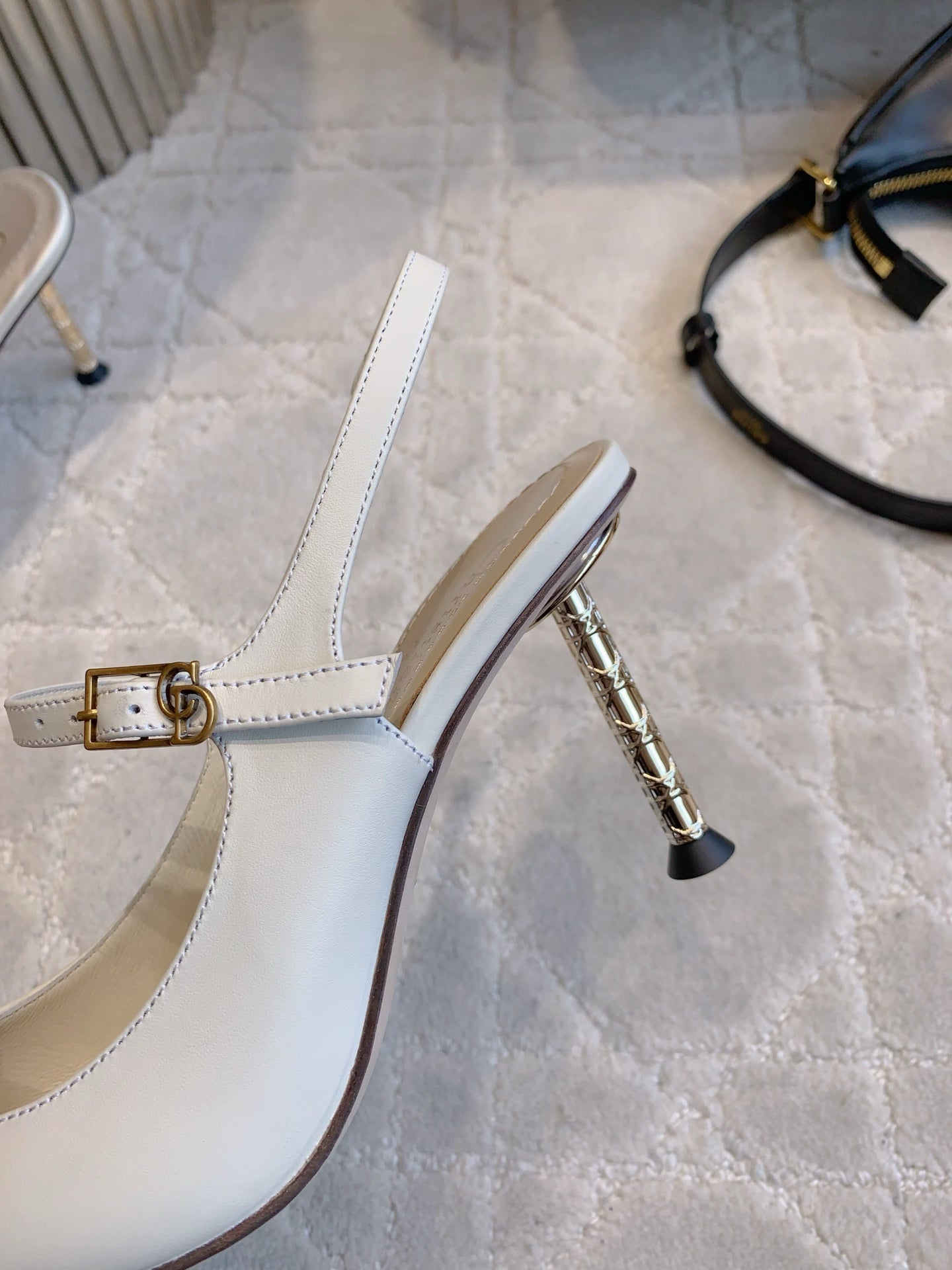 CD Icon Slingback 8cm White Leather 615470