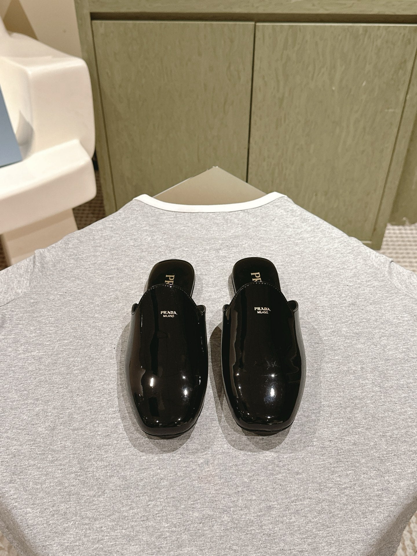 PRA 2026S Flats Mule Black Patent Leather 657680