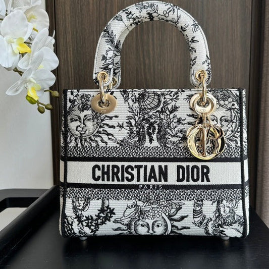 medium lady 24 black white sun embroidery canvas